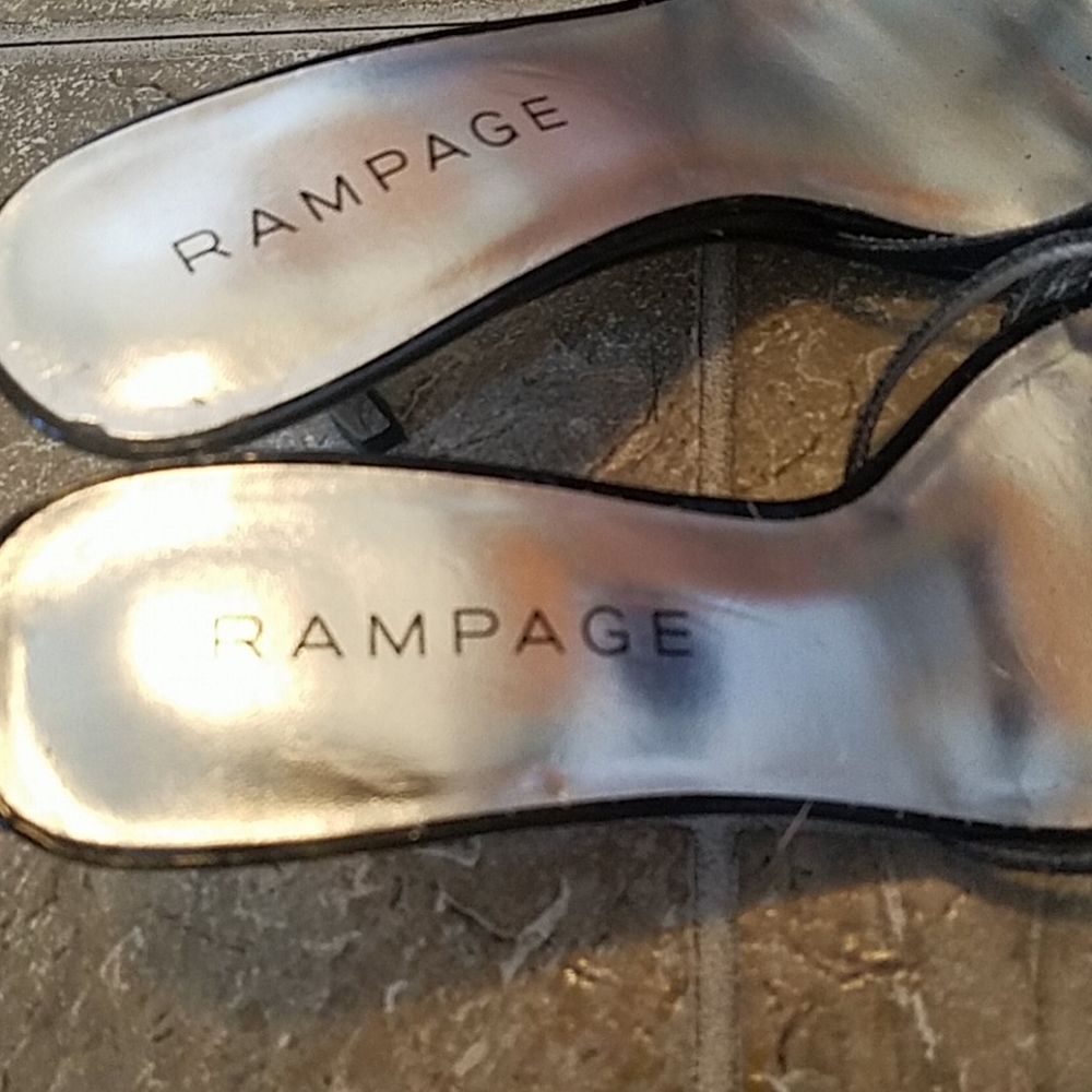 Heels - Picture 2 of 3